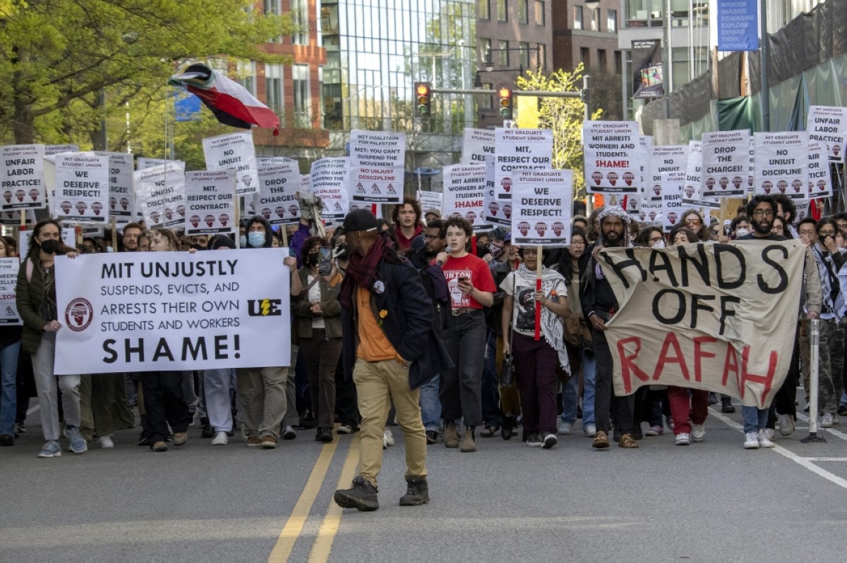 Arrests as police clear MIT, UPenn Gaza protests