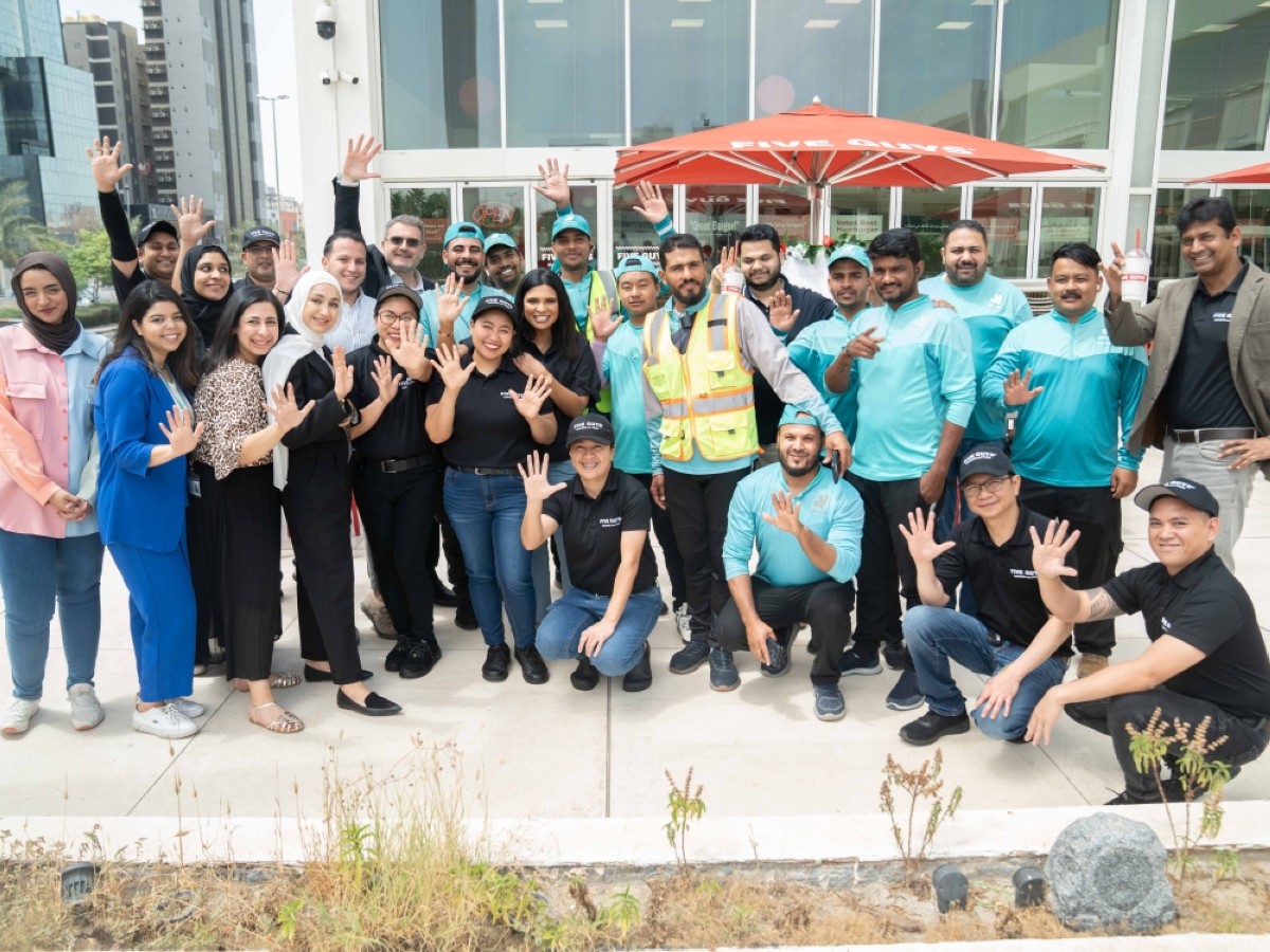 Five Guys, Deliveroo celebrate top performing riders | kuwaittimes