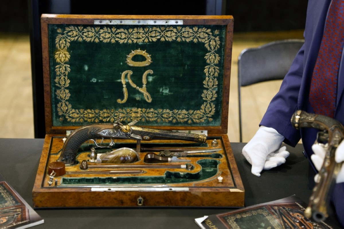 Napoleon pistols up for auction | kuwaittimes