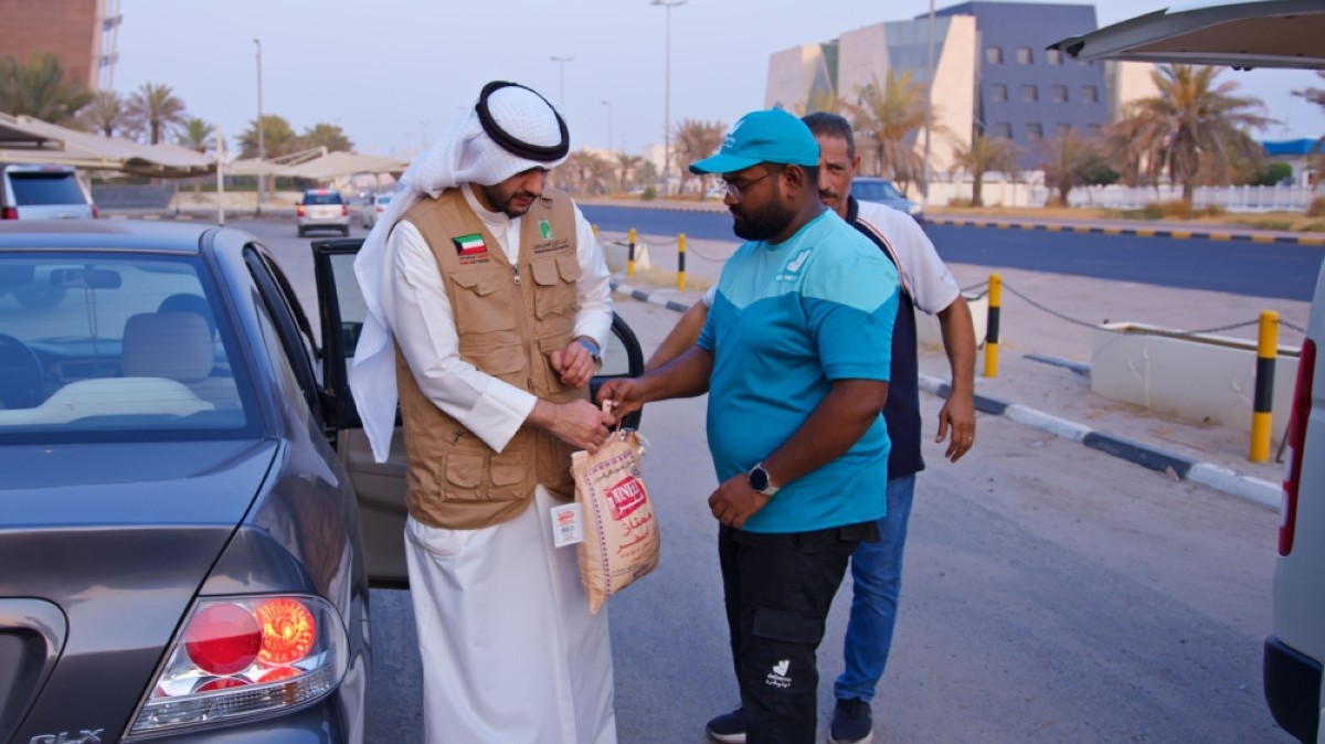 Deliveroo, IICO and stc mark Int'l Charity Day | Kuwait Times Newspaper