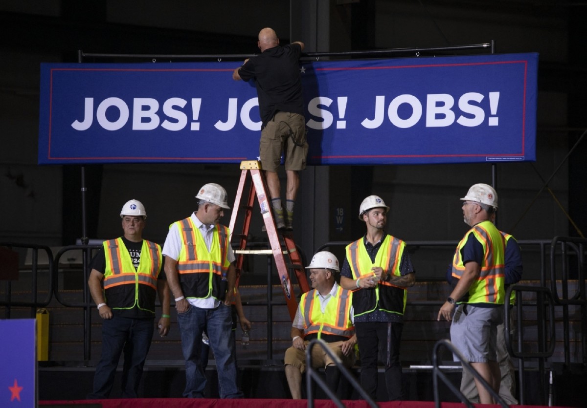 US weekly jobless claims fall amid dropping layoffs | Kuwait Times Newspaper