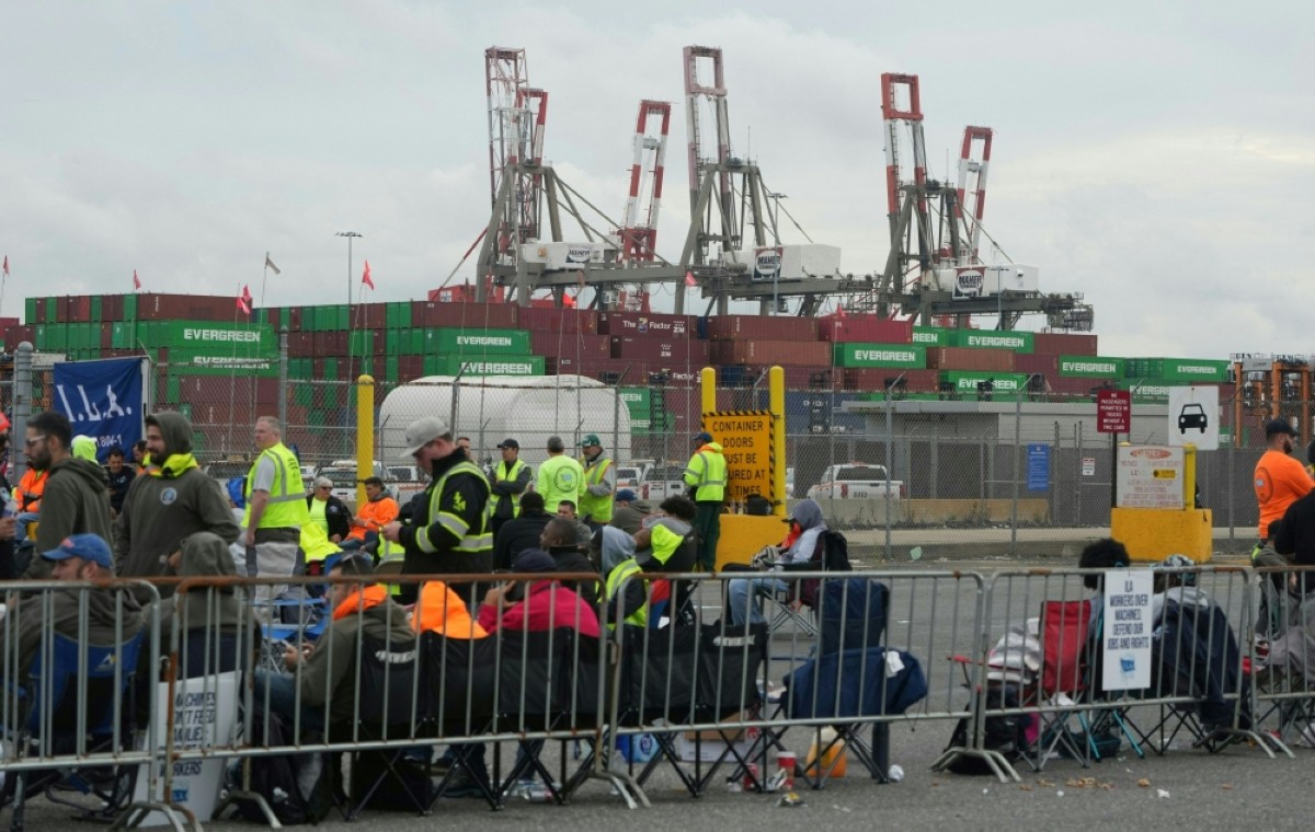 US dockworkers launch mass strike month before election | Kuwait Times  Newspaper