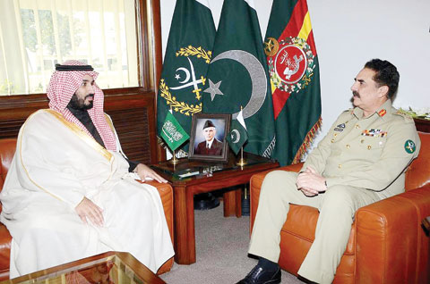 RAWALPINDI: Saudi Deputy Crown Prince and Defense Minister Mohammed bin Salman (left) meets Pakistan army Chief Gen Raheel Sharif yesterday. – AP 
