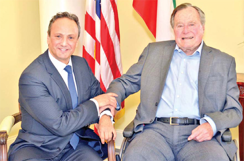 COLLEGE STATION, Texas: Kuwait Ambassador to the US Sheikh Salem Abdullah Al-Jaber Al-Sabah meets former US president George H W Bush. — KUNA