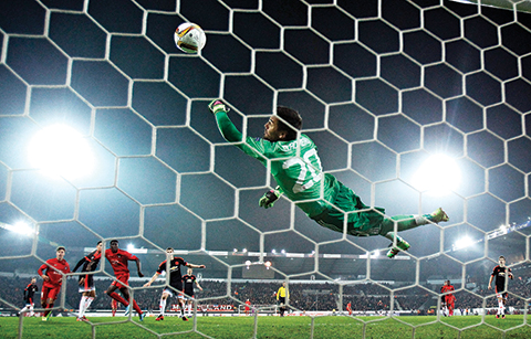 Manchester United's goalie Sergio Romero fails to save a winning goal from Paul Onuachu of Midtjylland at MCH Arena in Herning, Denmark, on Thursday, Feb. 18 2016.  (Jens Dresling/Polfoto via AP) DENMARK OUT