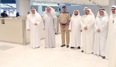 KUWAIT: Minister of Communications and Minister of State for Municipal Affairs Essa Al-Kandari tours Kuwait International Airport yesterday. - KUNA