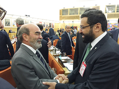 Kuwait’s Minister of Public Works Ali Al-Omair meets with FAO’s head José Graziano da Silva.