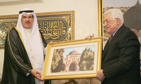 AMMAN: Palestinian President Mahmoud Abbas meets Kuwaiti Minister of Information and Minister of State for Youth Affairs Sheikh Salman Al-Humoud Al-Sabah on Friday. - KUNA 