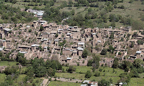 WANA South Waziristan, Pakistan: In this photograph taken from a Pakistani army helicopter, empty houses whose roofs have been removed by the army during an operation are seen in the South Waziristan tribal district on Pakistan’s border with Afghanistan. —AFP