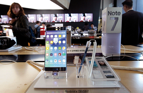 SEOUL: Samsung Electronics Galaxy Note 7 smartphone is displayed at a mobile phone shop in Seoul, South Korea. —AP