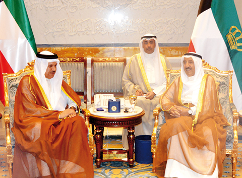 KUWAIT: His Highness the Amir Sheikh Sabah Al-Ahmad Al-Jaber Al-Sabah meets with Secretary General of the Gulf Cooperation Council (GCC) Dr Abdul Latif Al-Zayani. — KUNA