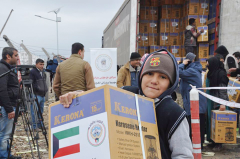 Distribution of Kuwaiti humanitarian aid to displaced Iraqis