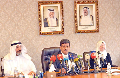 KUWAIT: Senior health ministry officials hold a press conference yesterday. - KUNA  