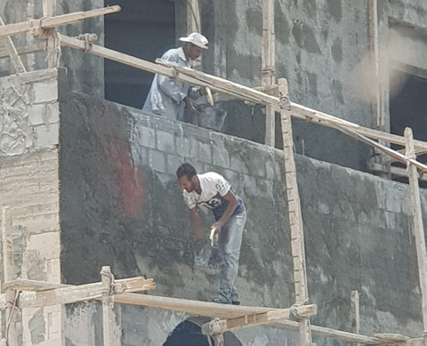 KUWAIT: Outdoor laborers are seen working in open areas after the afternoon work ban has ended.