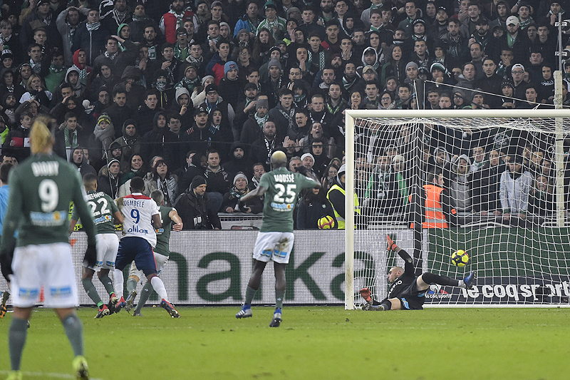 SAINT-ETINNE: Lyon's French forward Moussa Dembele (3rd L) scores during the French L1 football match between Saint-Etienne (ASSE) and Lyon (OL) on Sunday, at the Geoffroy Guichard stadium in Saint-Etienne, central-eastern France. – AFP 