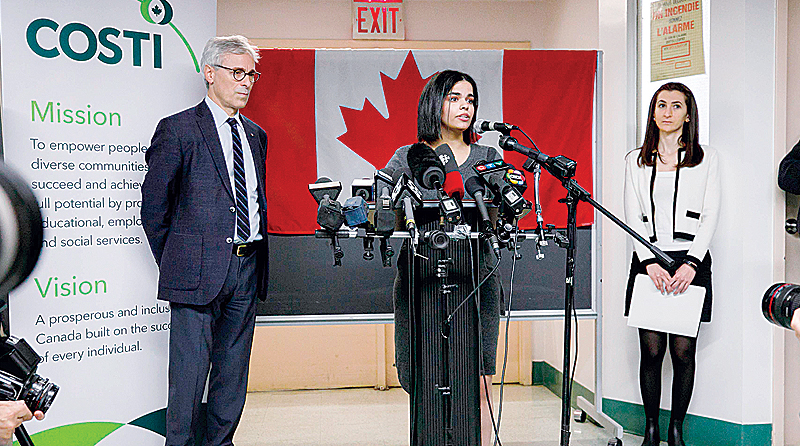 TORONTO: Rahaf Mohammed Al-Qunun, 18, addressed the media during a press conference in Toronto at the offices of COSTI, a refugee resettling agency yesterday. —AFP