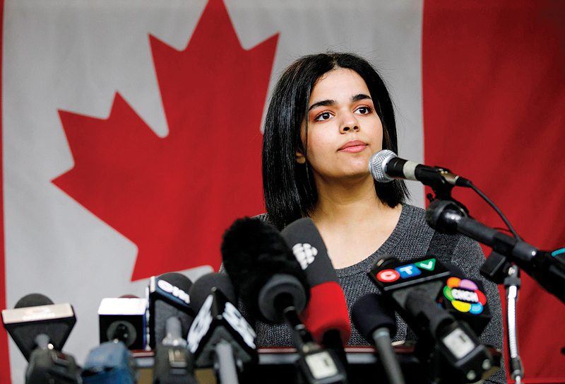 TORONTO: Rahaf Mohammed Al-Qunun addresses the media during a press conference yesterday at the offices of COSTI, a refugee resettling agency. - AFP n