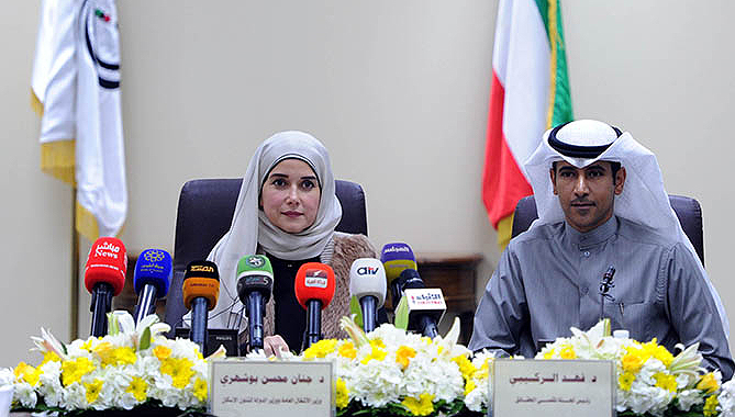 KUWAIT: Minister of Public Works Jenan Boushehri and the head of the special commission for probing repercussions of the rain crisis Fahd Al-Rkaibi are seen during a news conference yesterday. — KUNA