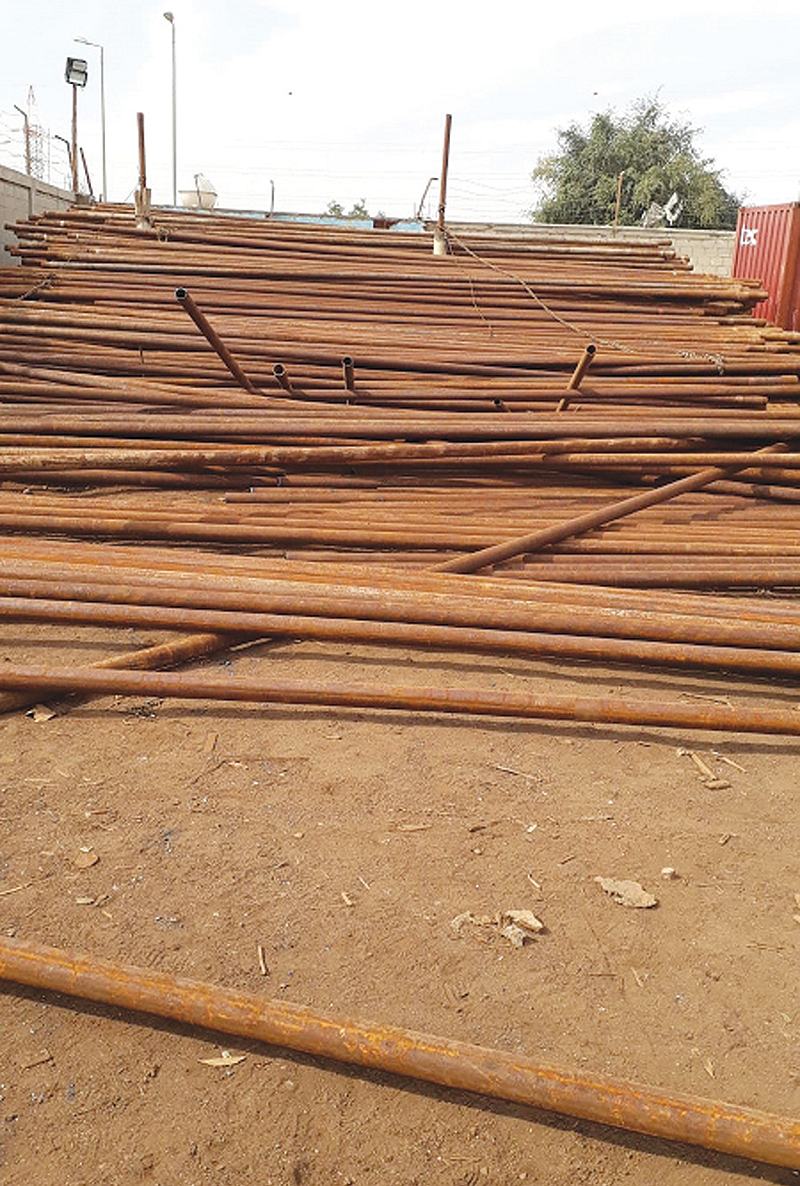 KUWAIT: This picture shows steel rods that fell on a worker in Amghara scrap yard, leaving him with fatal injuries.
