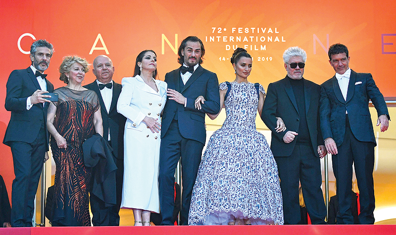 (From left) Argentinian actor Leonardo Sbaraglia, Spanish producer Esther Garcia, Spanish producer Agustin Almodovar, Spanish actress Nora Navas, Spanish actor Asier Etxeandia, Spanish actress Penelope Cruz, Spanish film director Pedro Almodovar and Spanish actor Antonio Banderas arrive for the screening of the film “Dolor Y Gloria (Pain and Glory)” at the 72nd edition of the Cannes Film Festival in Cannes, southern France