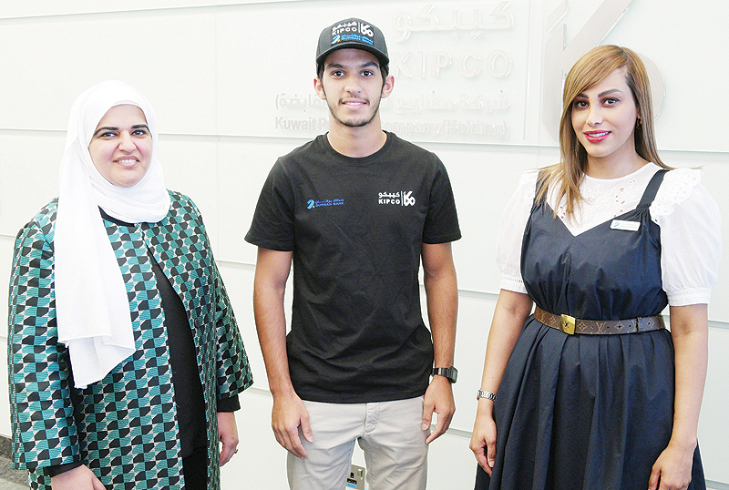 From left: Ms Eman Al Awadhi, Alamir Albaz Alayyaf and Hessa Al Najadah.