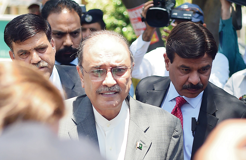 ISLAMABAD: Former Pakistani president and the co-chairperson of Pakistan People’s Party Asif Ali Zardari arrives for his bail appeal at Islamabad High Court yesterday. — AFP