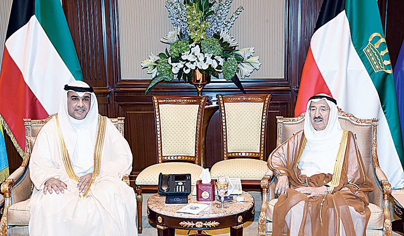 KUWAIT: His Highness the Amir Sheikh Sabah Al-Ahmad Al-Jaber Al-Sabah meets with Chairman of Kuwait Anti- Corruption Authority Counselor Abdulrahman Al-Nemash. — Amiri Diwan and KUNA photos