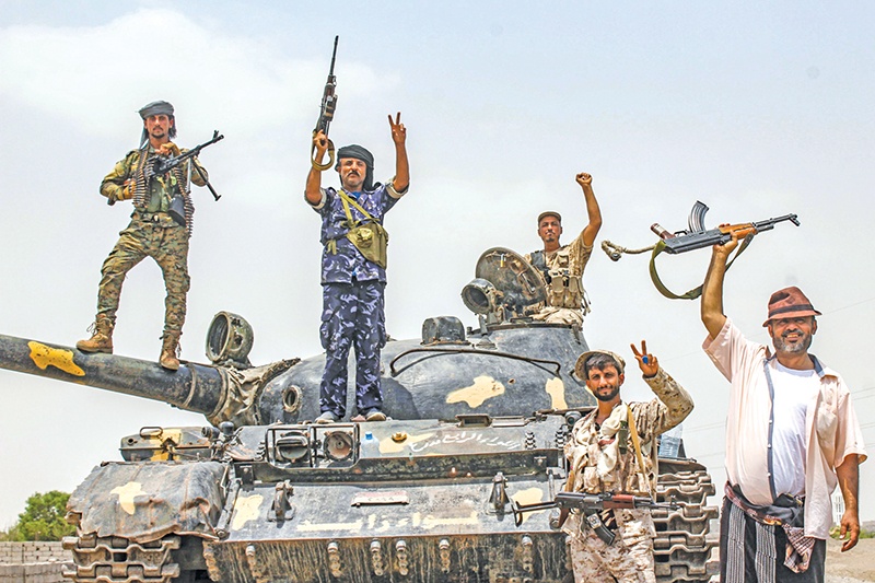 Fighters of the UAE-trained Security Belt Force, dominated by members of the Southern Transitional Council (STC) which seeks independence for south Yemen, are pictured in the southern city of Lahj on August 29, 2019. - The fighting between the government and the separatists, seen as a civil war within Yemen's already complex conflict, has sparked fears the country could break apart unless a peace deal is forged soon. (Photo by Saleh Al-OBEIDI / AFP)