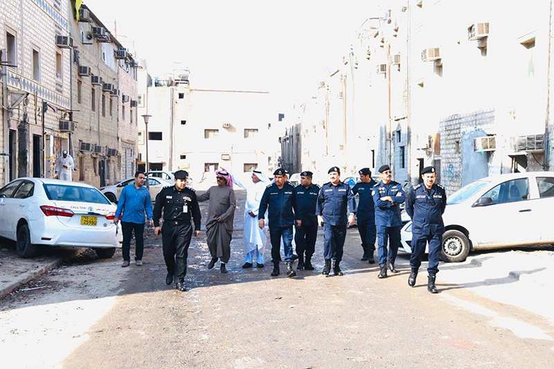 KUWAIT: Interior Ministry Undersecretary Lt Gen Essam Al-Nahham leads an inspection team during a tour in Jleeb Al-Shuyoukh.