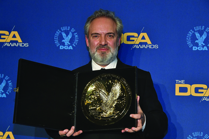 LOS ANGELES, CALIFORNIA - JANUARY 25: DGA Feature Film Award winner for '1917' Sam Mendes poses in the press room during the 72nd Annual Directors Guild Of America Awards at The Ritz Carlton on January 25, 2020 in Los Angeles, California.   Frazer Harrison/Getty Images/AFPn== FOR NEWSPAPERS, INTERNET, TELCOS &amp; TELEVISION USE ONLY ==