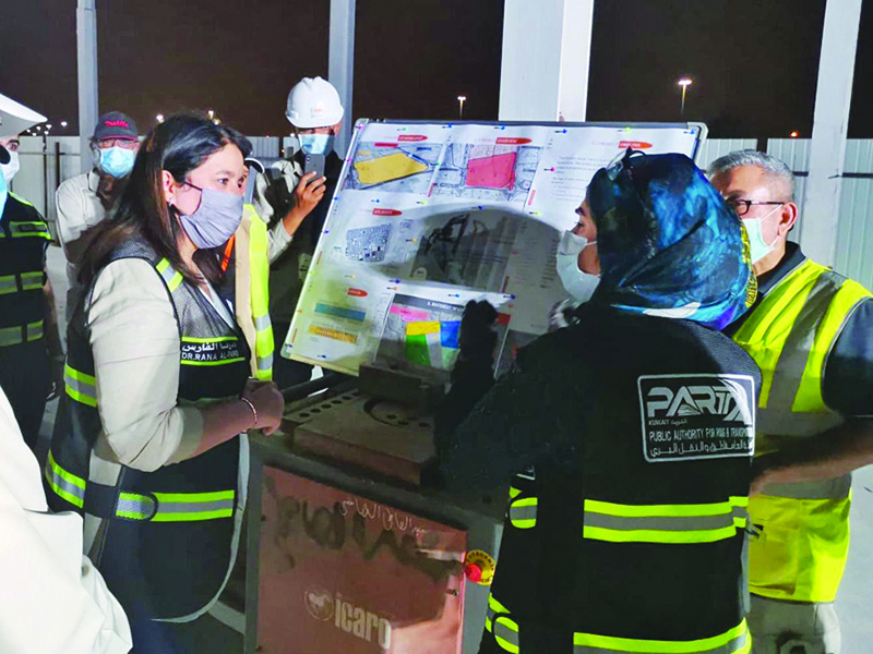KUWAIT: Public Works Minister and State Minister for Housing Dr Rana Al-Faris carried out an inspection tour Sunday night to check works on the Khaitan southern residencial project.