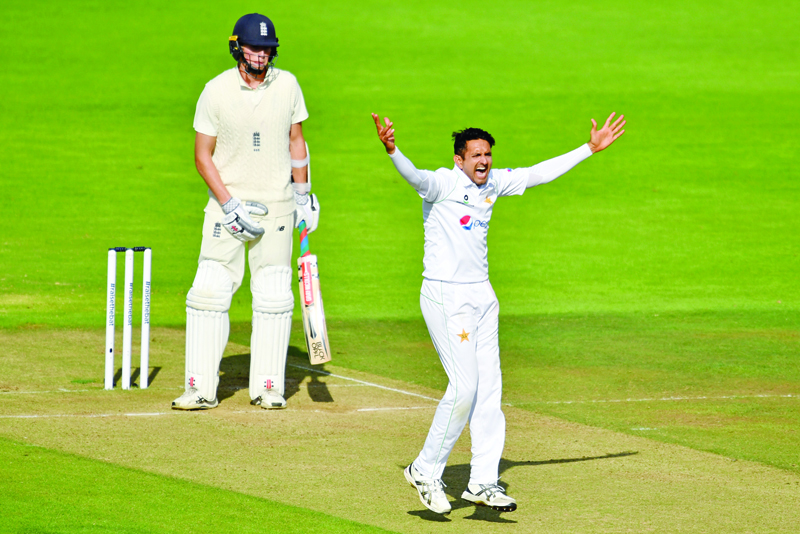 Pakistan's Mohammad Abbas appeals successfully for a LBW (leg before wicket) decision against England's Zak Crawley (L) during play on the fifth day of the second Test cricket match between England and Pakistan at the Ageas Bowl in Southampton, southwest England on August 17, 2020. (Photo by Glyn KIRK / POOL / AFP) / RESTRICTED TO EDITORIAL USE. NO ASSOCIATION WITH DIRECT COMPETITOR OF SPONSOR, PARTNER, OR SUPPLIER OF THE ECB