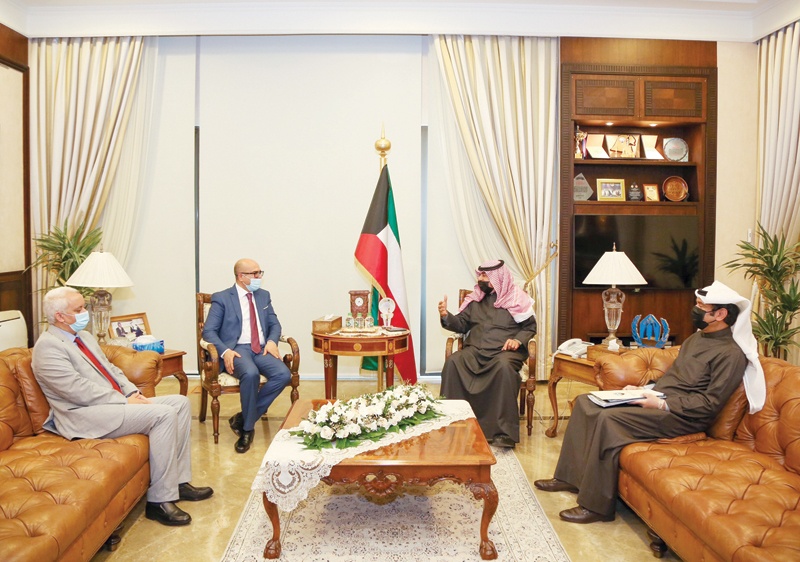 KUWAIT: Kuwait 'sDeputy Foreign Minister Khaled Al-Jarallah meets Tunisian Ambassador to Kuwait Al-Hashemi Ajeeli. - KUNAn