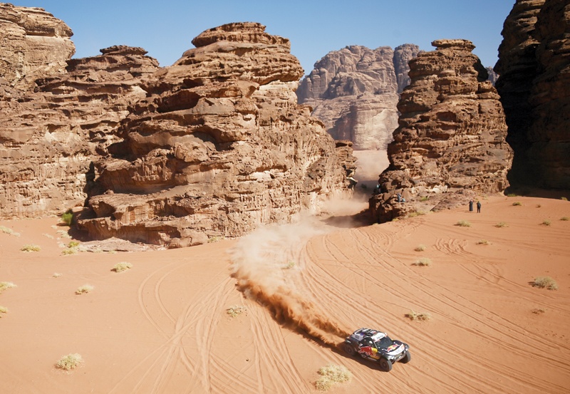NEOM, Saudi Arabia: Mini's Spanish driver Carlos Sainz and co-driver Lucas Cruz compete during stage 8 of the Dakar Rally 2021 between Sakaka and Neom, in Saudi Arabia yesterday. - AFPn