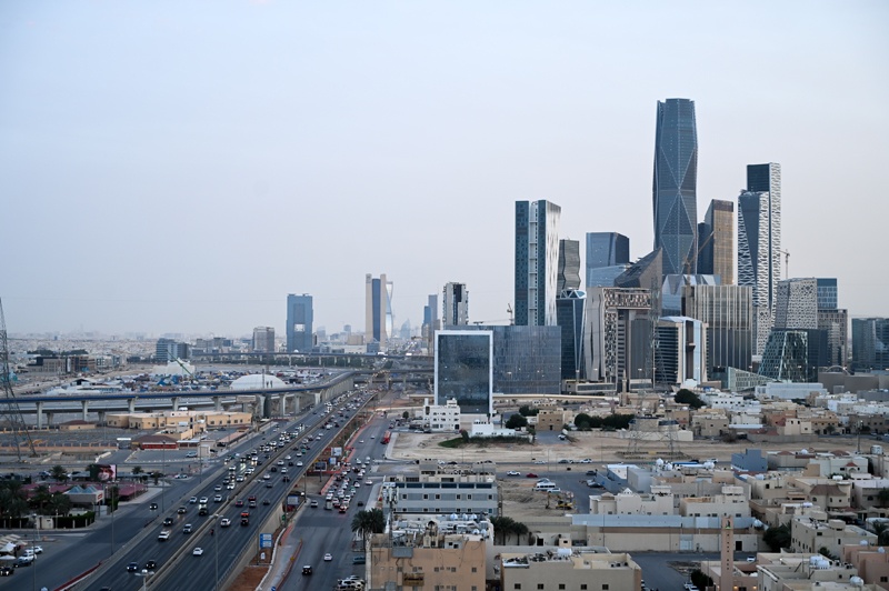 RIYADH: Aerial view of King Fahd Road and King Abdullah Financial District of the Saudi capital. nn