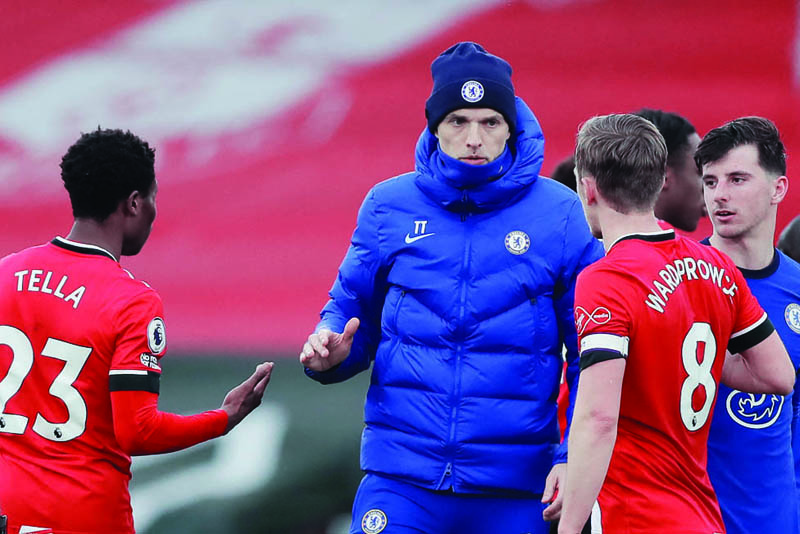 SOUTHAMPTON: Chelsea's German head coach Thomas Tuchel (center) gestures at the final whistle during the English Premier League football match between Southampton and Chelsea at St Mary's Stadium in Southampton, southern England on Saturday. - AFPn