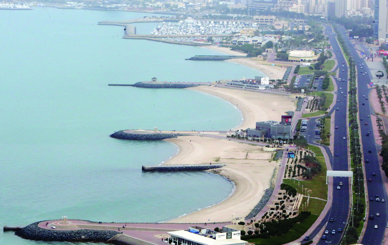 KUWAIT: A general view of the Arabian Gulf beach in Shaab yesterday. - Photo by Yasser Al-Zayyatn
