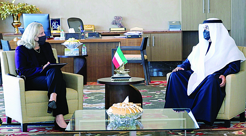 KUWAIT: Minister of Education Dr Ali Al-Mudhaf meets US Ambassador to Kuwait Alina Romanowski. - KUNAn