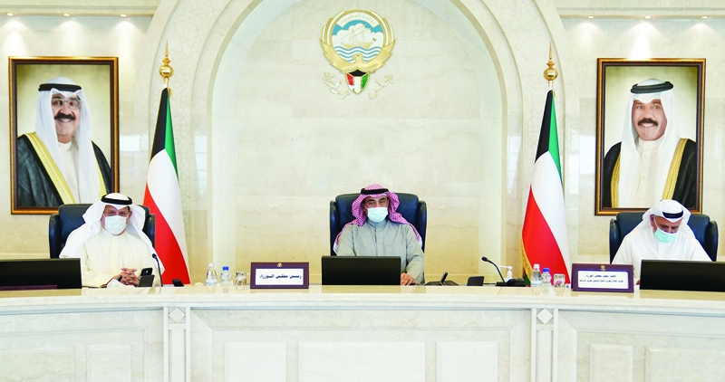 KUWAIT: His Highness the Prime Minister Sheikh Sabah Al-Khaled Al-Hamad Al-Sabah (center) chairs the Cabinet's meeting. - KUNA photosnnn