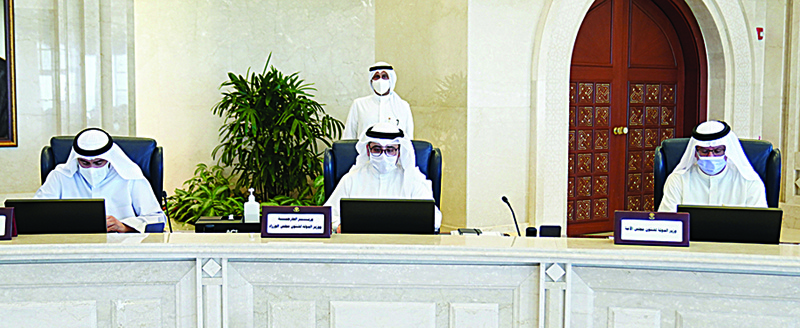 KUWAIT: Ministers attend the Cabinet's weekly meeting. - KUNAn