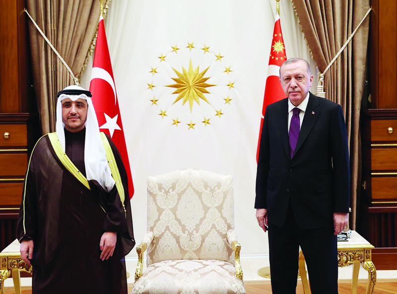 ANKARA: Turkish President Recep Tayyip Erdogan meets Kuwait's Foreign Minister and Minister of State for Cabinet Affairs Sheikh Dr Ahmad Nasser Al-Mohammad Al-Sabah. - KUNA photosn