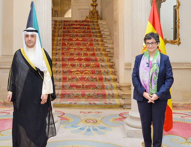 MADRID: Kuwait's Foreign Minister Sheikh Dr Ahmad Nasser Al-Mohammad Al-Sabah meets with his Spanish counterpart Arancha Gonzalez Laya. - KUNAn