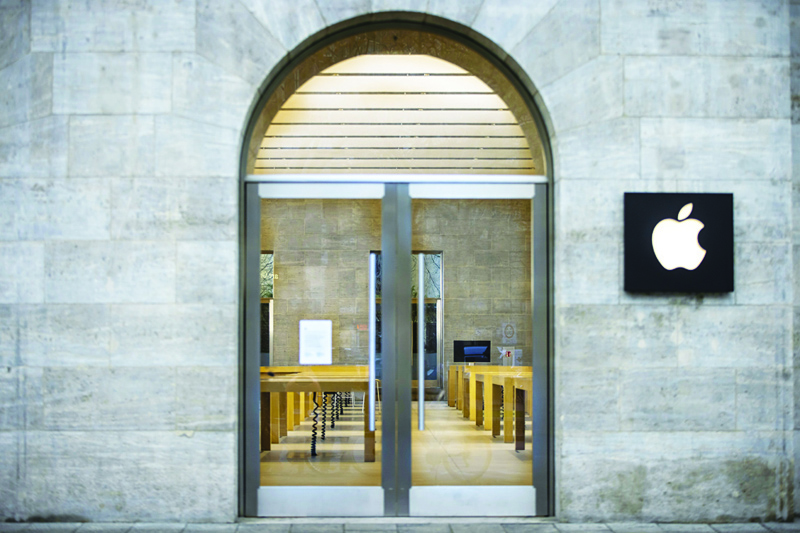BERLIN: A shut apple store on the Kurfuerstendamm boulevard in Berlin. Germany yesterday opened an investigation against Apple over anti-competition practices, making the iPhone maker the fourth US tech giant to be hit by such probes. - AFPnn
