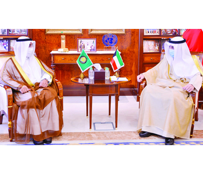 KUWAIT: Foreign Minister Sheikh Dr Ahmad Nasser Al-Mohammad Al-Sabah meets GCC Secretary General Nayef Al-Hajraf. - KUNAn
