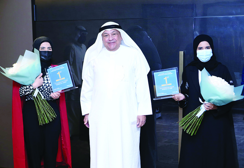 KUWAIT: Kutayba Alghanim (center) with Sheikha Al-Ajmi (right) and Zahraa Al-Jazzaf.n