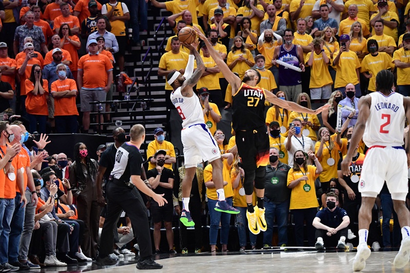SALT LAKE CITY: Rudy Gobert #27 of the Utah Jazz blocks the ball to win the game against the LA Clippers during Round 2, Game 1 of the 2021 NBA Playoffs on Tuesday at vivint.SmartHome Arena in Salt Lake City, Utah. – AFPn