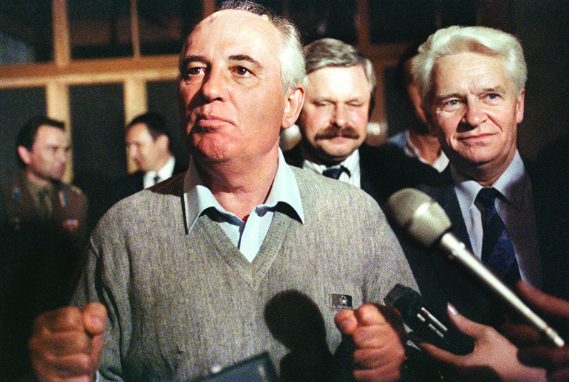 MOSCOW: In this file photo taken on August 21, 1991 Soviet President Mikhail Gorbatchev makes his first appearance since the military coup speaking to reporters at his country house shortly before his return to Moscow after the coup failed. - AFPn