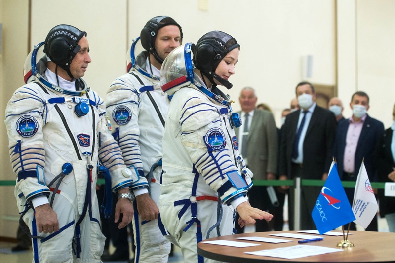 In this file photo (From left) Members of the International Space Station (ISS) expedition 66, Russian cosmonaut Anton Shkaplerov, director Klim Shipenko and actress Yulia Peresild, attend the complex examination training at the Gagarin Cosmonauts’ Training Centre in Star City outside Moscow.—AFP photosn
