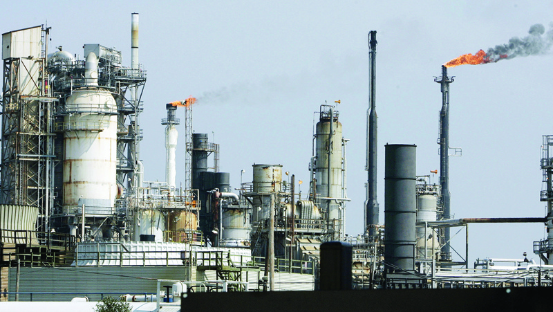 TEXAS CITY: An oil refinery on Galveston Bay in Texas City, Texas. - AFPn