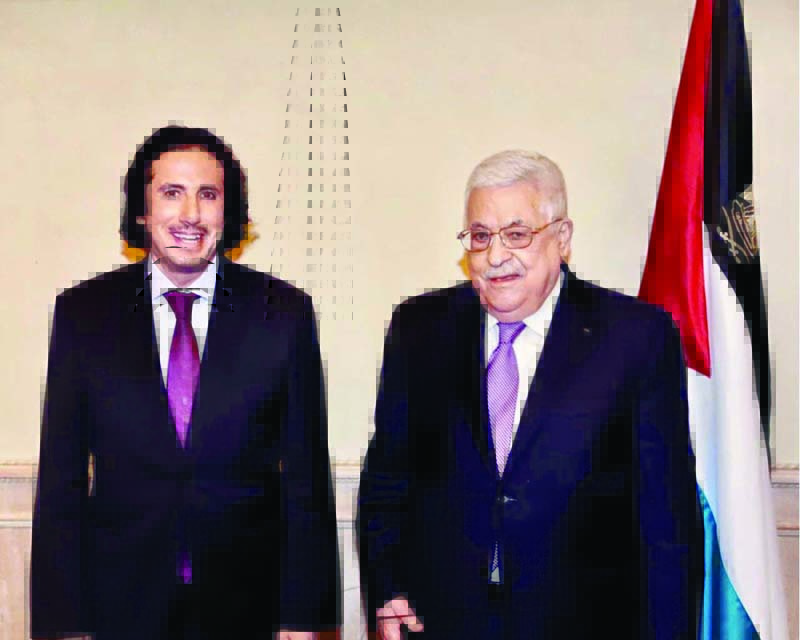 ROME: Palestinian President Mahmoud Abbas meets Kuwaiti Ambassador to Italy Sheikh Azzam Al-Mubarak Al-Sabah. - KUNAn